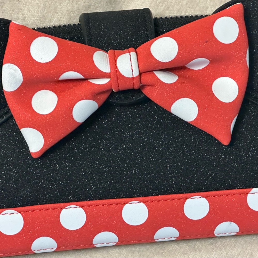 New Loungefly Minnie, mouse wallet - Picture 3 of 7